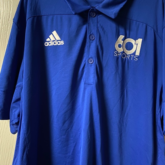 Very Nice Men’s Blue Adidas 601 Sport XL Shirt - Picture 2 of 6